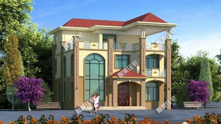 有露台和观景凉亭，客厅挑空设计，这栋别墅带给我眼前一亮的感觉