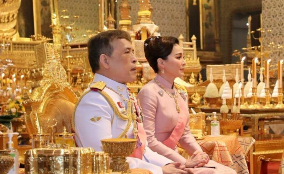 西拉米|苏提达才貌双全风头正盛,西拉米五官面容憔悴,贵妃缺席隆重庆典