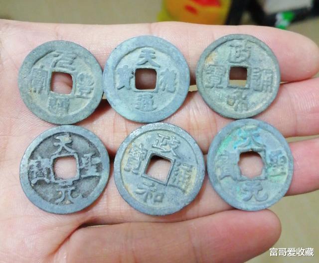 |逛文玩地摊和古玩地摊,还能淘到宝贝吗?