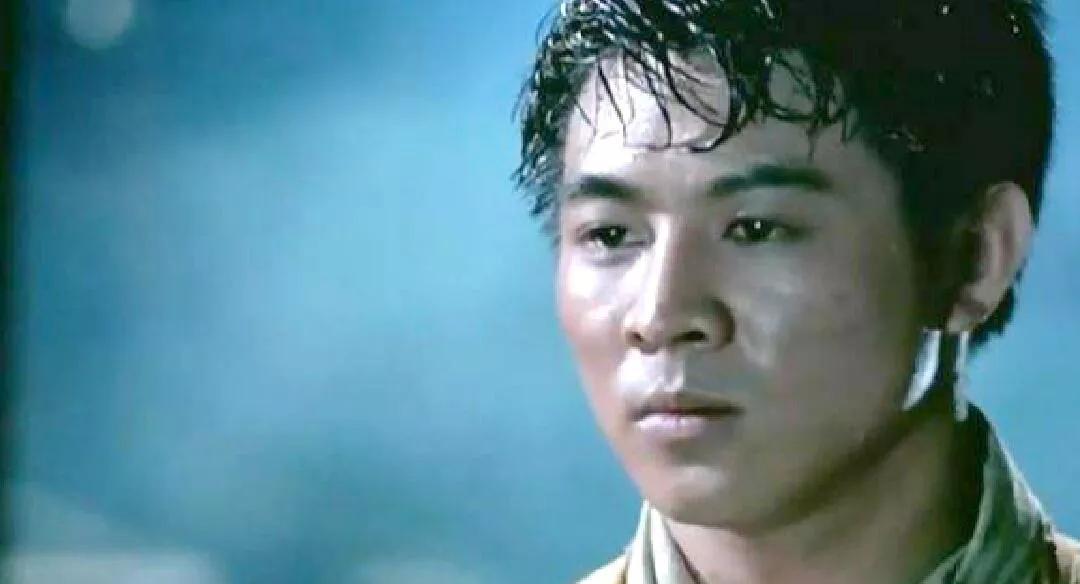 李连杰|李连杰自导自演这部电影：自命英雄却票房惨败，现在几乎“失传”