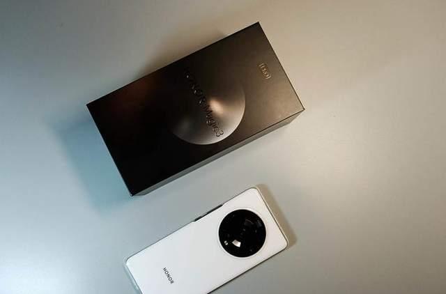 荣耀magic3|给新旗舰让路,100X变焦+66W快充+256GB,荣耀老旗舰再创新低