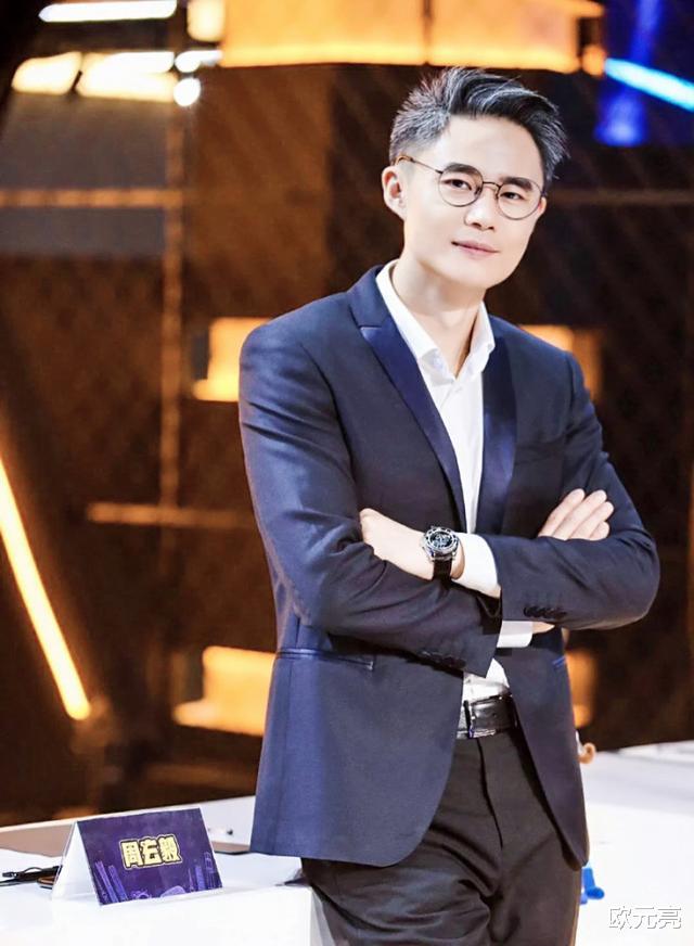 |网曝42岁名教授出轨!和多人有染亲密照也被曝光,前任是知名女星