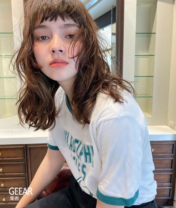 短发 及肩中短发：夏日来临前换上清爽优雅又不失活力的发型！