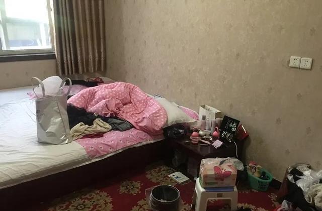 醉酒男强抱七旬老太进足疗店,老太拒绝被装进纸盒焚尸