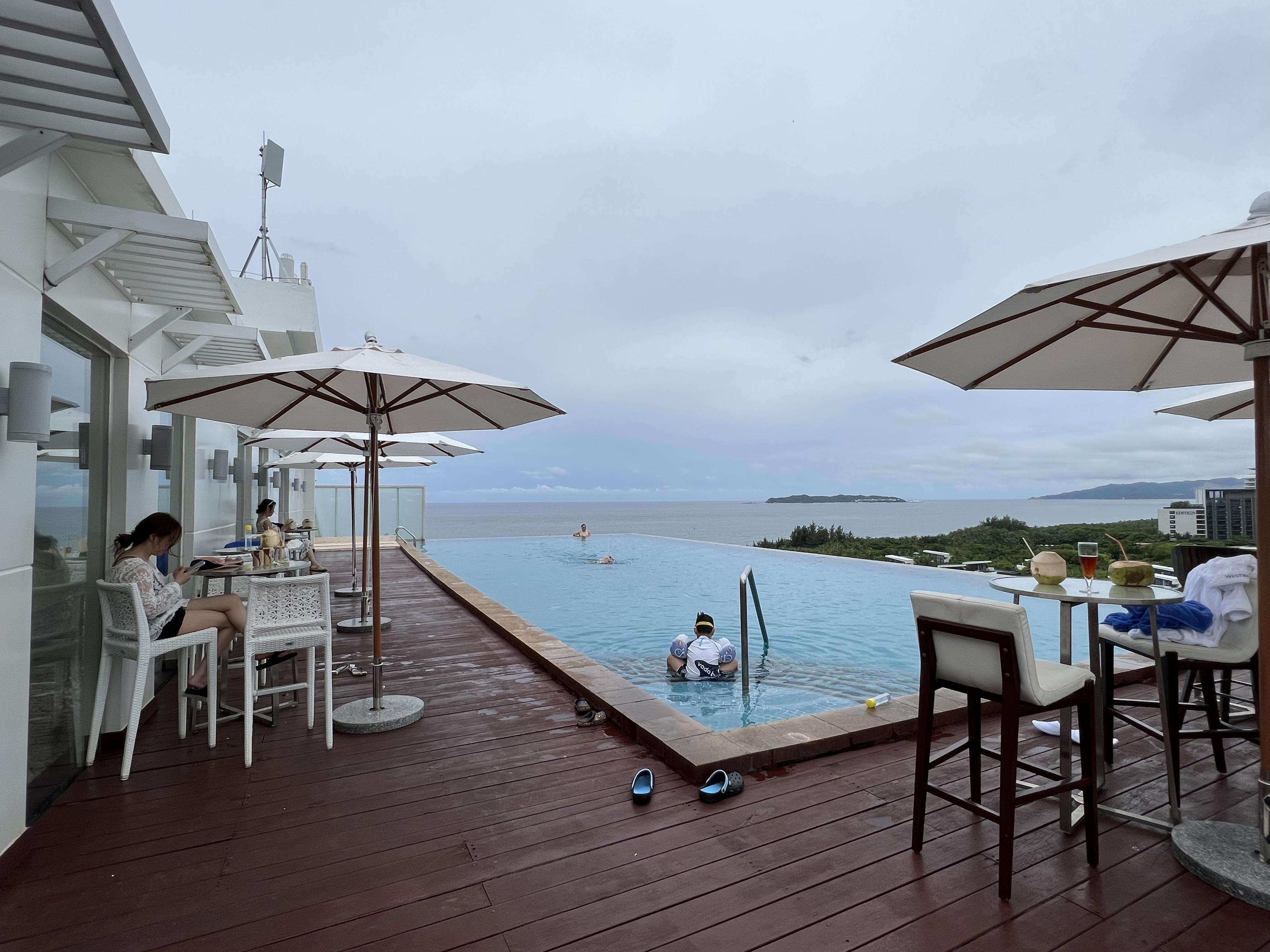 退休|滞留三亚游客自述:千元酒店住了7天,有人担心孩子赶不上开学