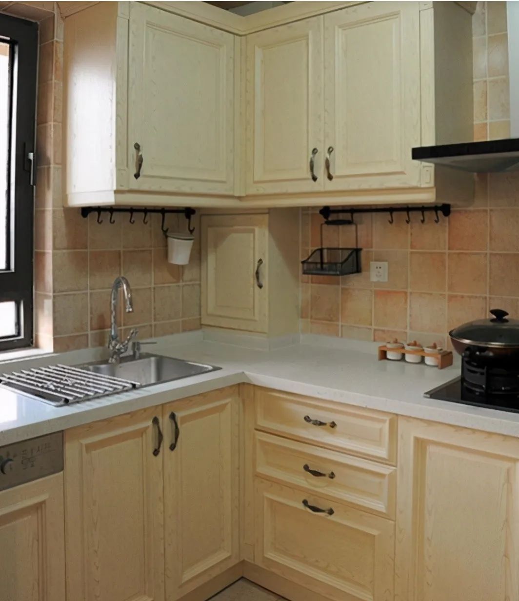 打拼8年终于买房,看到媳妇自己装的儿童房,我情愿带儿子回老家