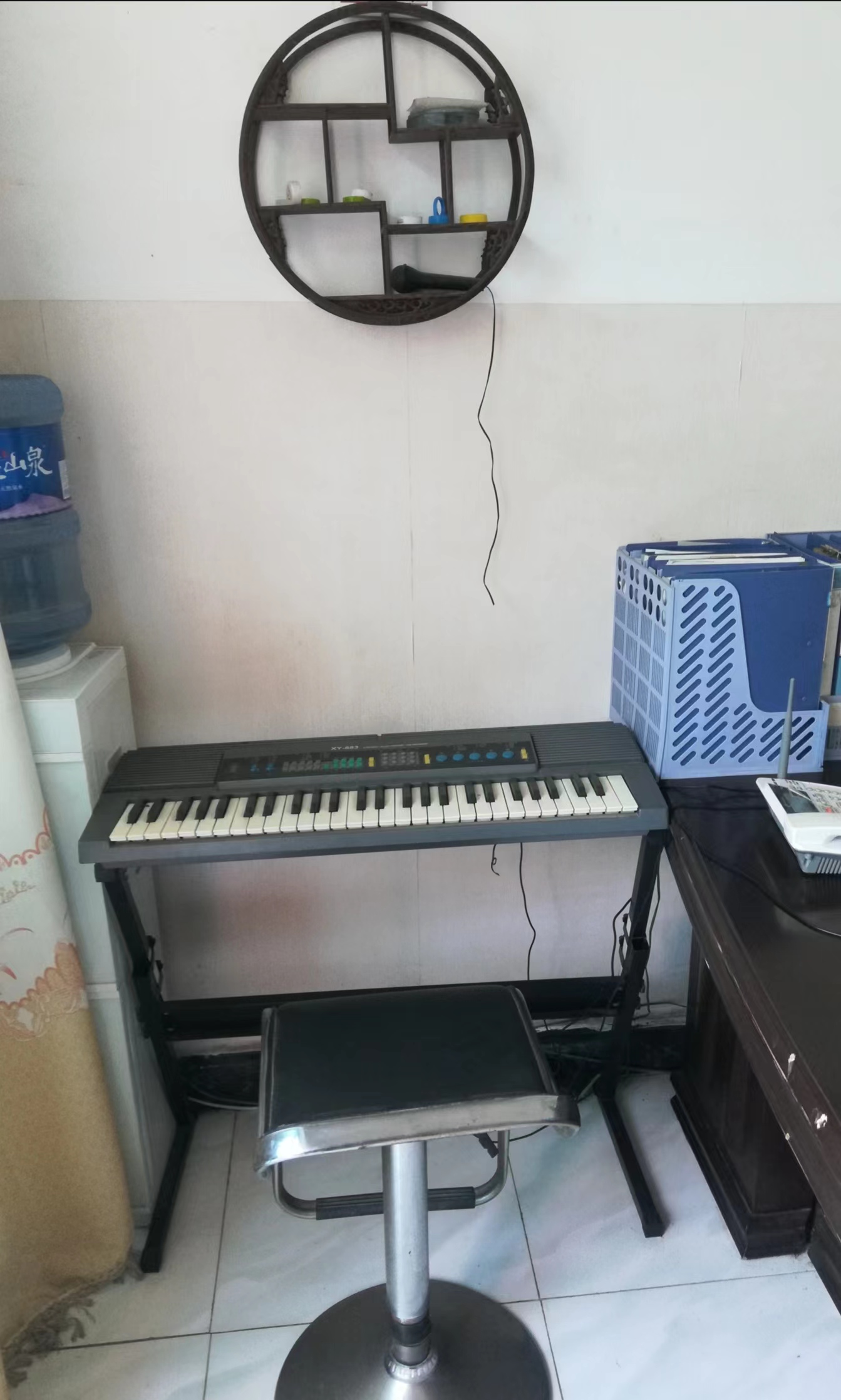 凳子好但要用到它的长处,不仅仅是提供座位的问题