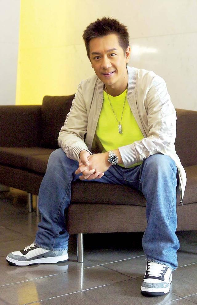 医美|陈浩民坦白整容，称定期做医美，果然实力男明星也过不了颜值关