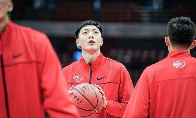 广东男篮|好消息，宏远续约第一核心曝光，两大顶级内线有望加入
