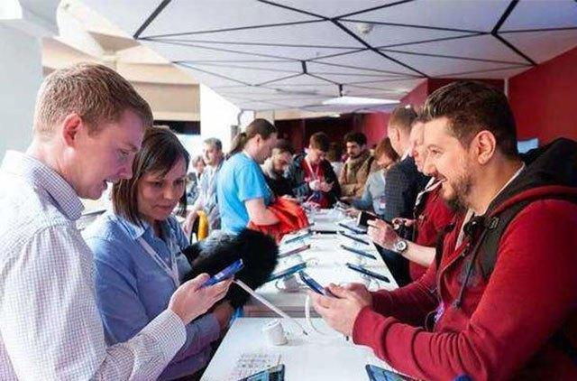 耳机|俄媒正式确认！苹果、三星始料未及，华为成赢家