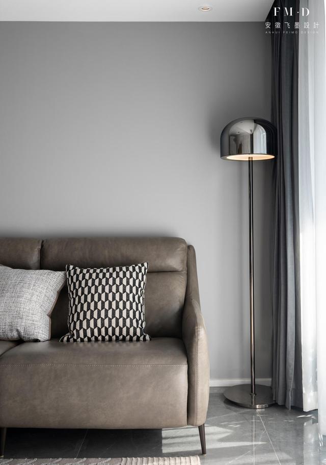 140将大横厅一拆为二，隔出间15儿童房，一儿一女都有地睡了