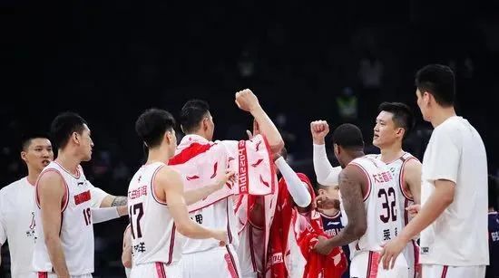 达拉斯|炸裂！1秒压哨！CBA第一绝杀大队！没球队想碰见他们