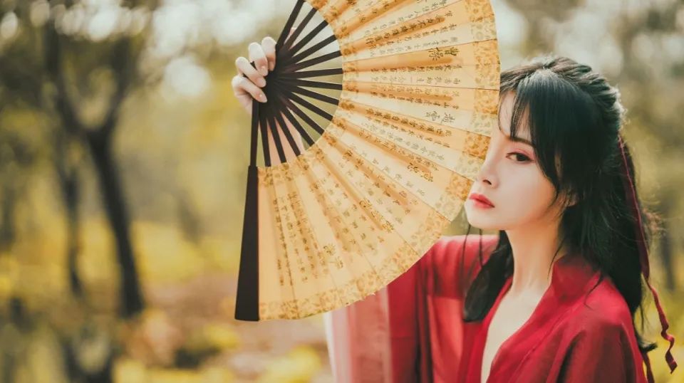 秋季人像怎么拍?9大技巧,新手也能拍出唯美秋季人像作品