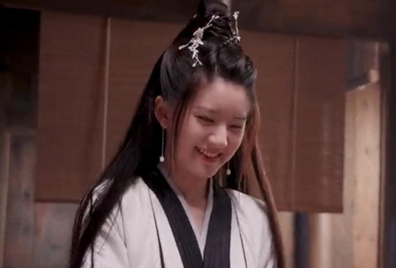 李斯丹妮|赵露思在片场“玩嗨”,喜提“带娃女侠”称号,粉丝都忍不住调侃