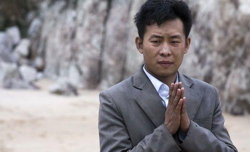 张译|一夜成名后闪婚,妻子二婚带娃还丁克,张译到底迷恋钱琳琳什么?