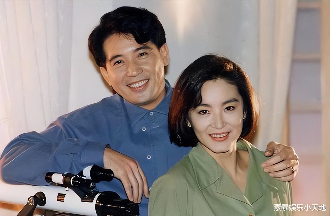 林青霞|林青霞公开谈与邢李源的婚姻状态:他永远是我心中的巨人