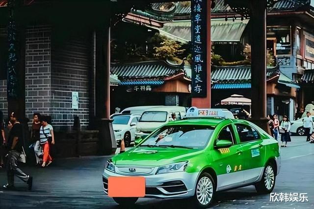 纪实:女子深夜打车,司机花1800元提特殊要求:你都穿成这样了