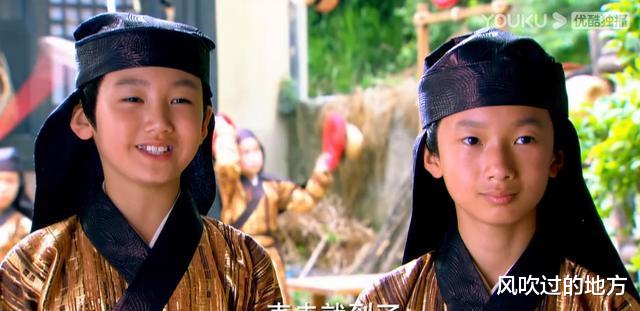 于正|于正说他是“北电校草”，演过《延禧攻略》，和张子枫还是同学