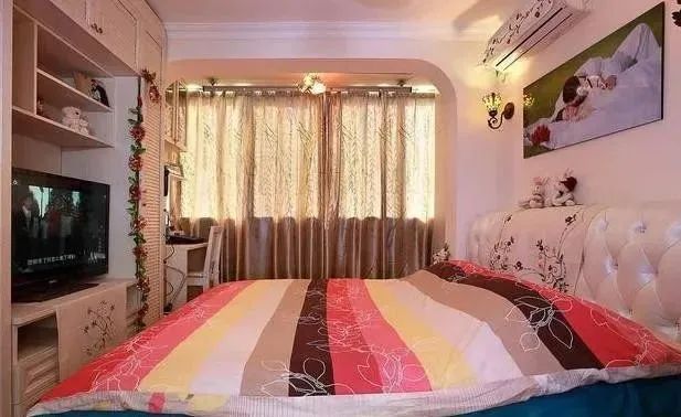 老婆装修新房,全屋廉价网购!朋友进门小声说:这你也忍得了?