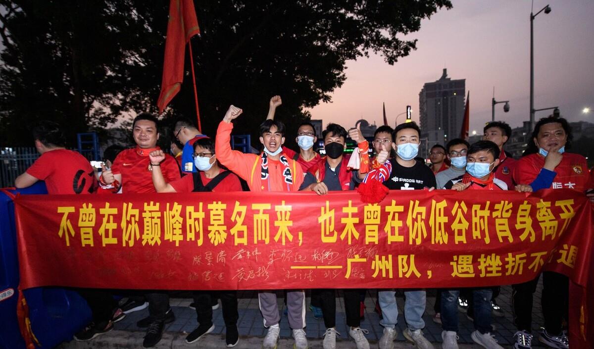 詹姆斯·哈登|如果有钱了，建议广州队签回阿兰和费南多，主要缘于两大原因