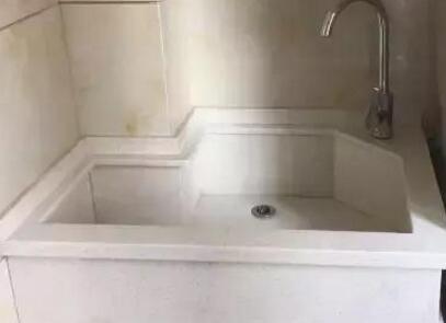 痛并快乐!52㎡巧用阳台多出一房,还没装完门槛都被邻居踩烂