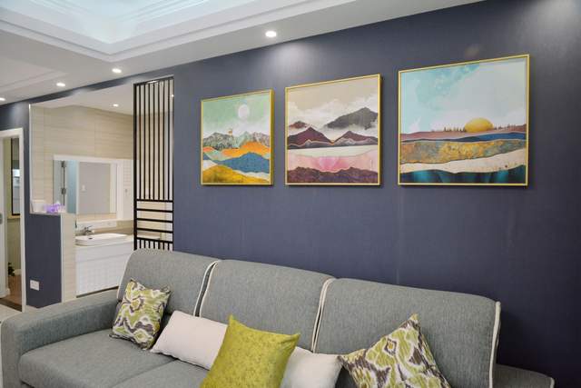 不顾反对在客厅装屏风,家人都一脸不解,完工才知道妙处多