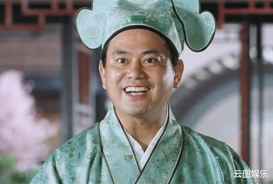 陈百祥|陈百祥携妻子到日本旅游！湖边互相依偎太甜蜜，无儿女生活潇洒