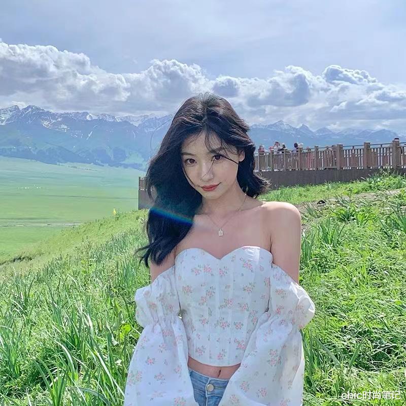 徐璐|“倒三角胃”镂空,“空竹腰”,徐璐的辣妹风不是空穴来风