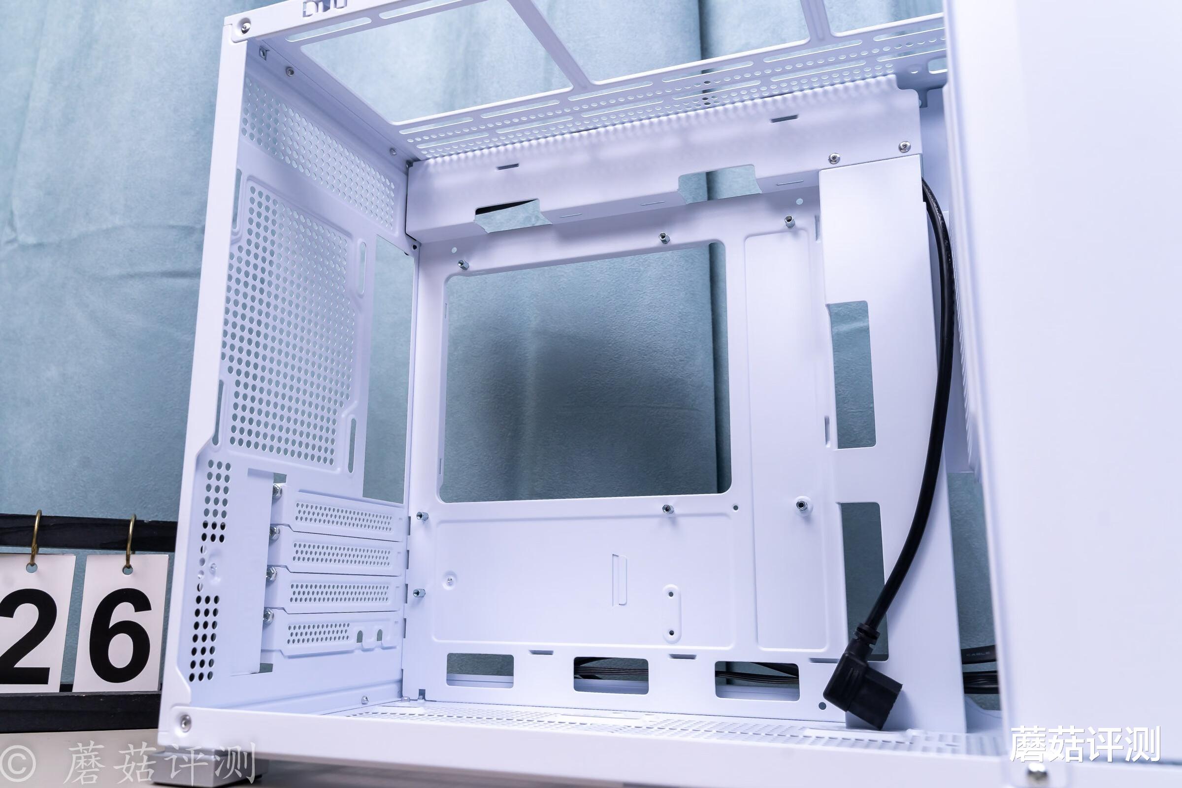 机箱|多一块屏幕,机箱功能更强大,乔思伯松果D31机箱Mesh副屏版 评测