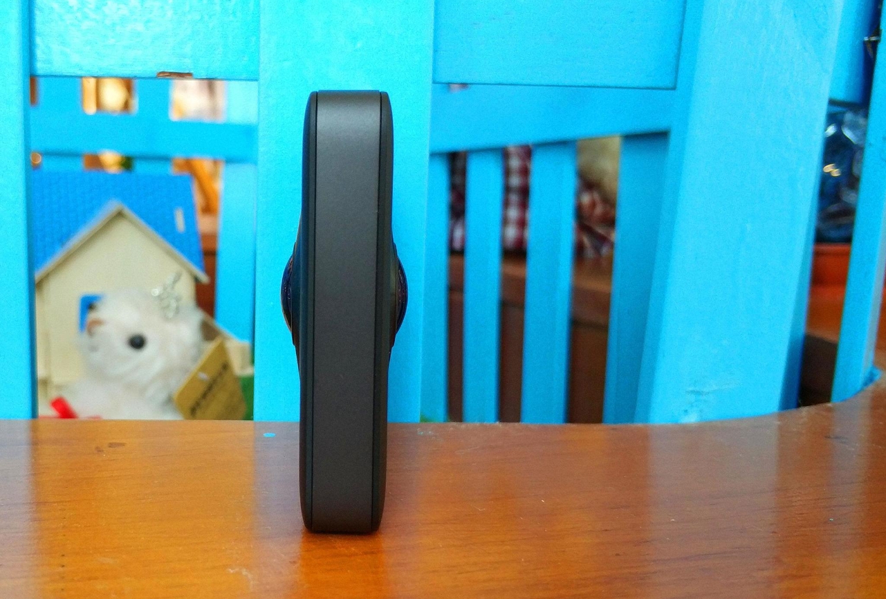 苹果|小米全景照相机，通体漆黑，确实有很多优势