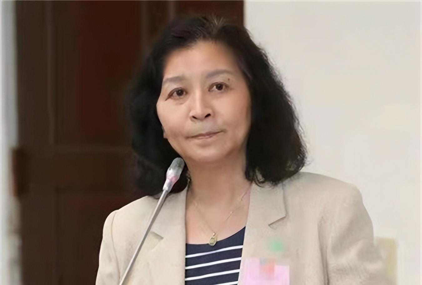 蔡英文被打成“被告”,“反菜斗士”列三大罪状,岛内民众:支持
