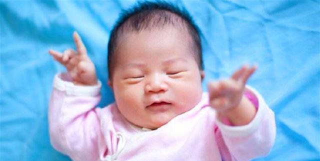 6岁女儿越长越不像自己,宝爸起疑,两次亲子鉴定后全家“乱套”了