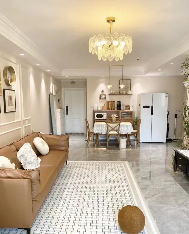 30岁独居女主拒绝“过度装修”,把74家装修得堪称教科书,超羡慕