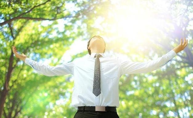 俯卧撑|男人过了45后,若这4个动作还能达标,恭喜你,身体素质还挺好!