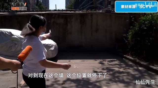 女子半夜乱停挡住4辆车,早上发现车子被划伤严重,网友:活该