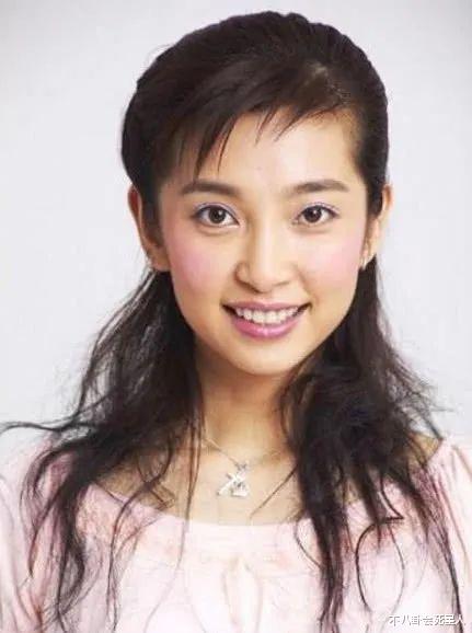 血糖 “自然美女”是假的，脸大嘴厚，小眼黑皮，旧图揭露“人间真实”
