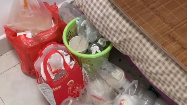 寒门出“贵子”！广东父亲在外收破烂，儿子睡觉、订外卖、打游戏
