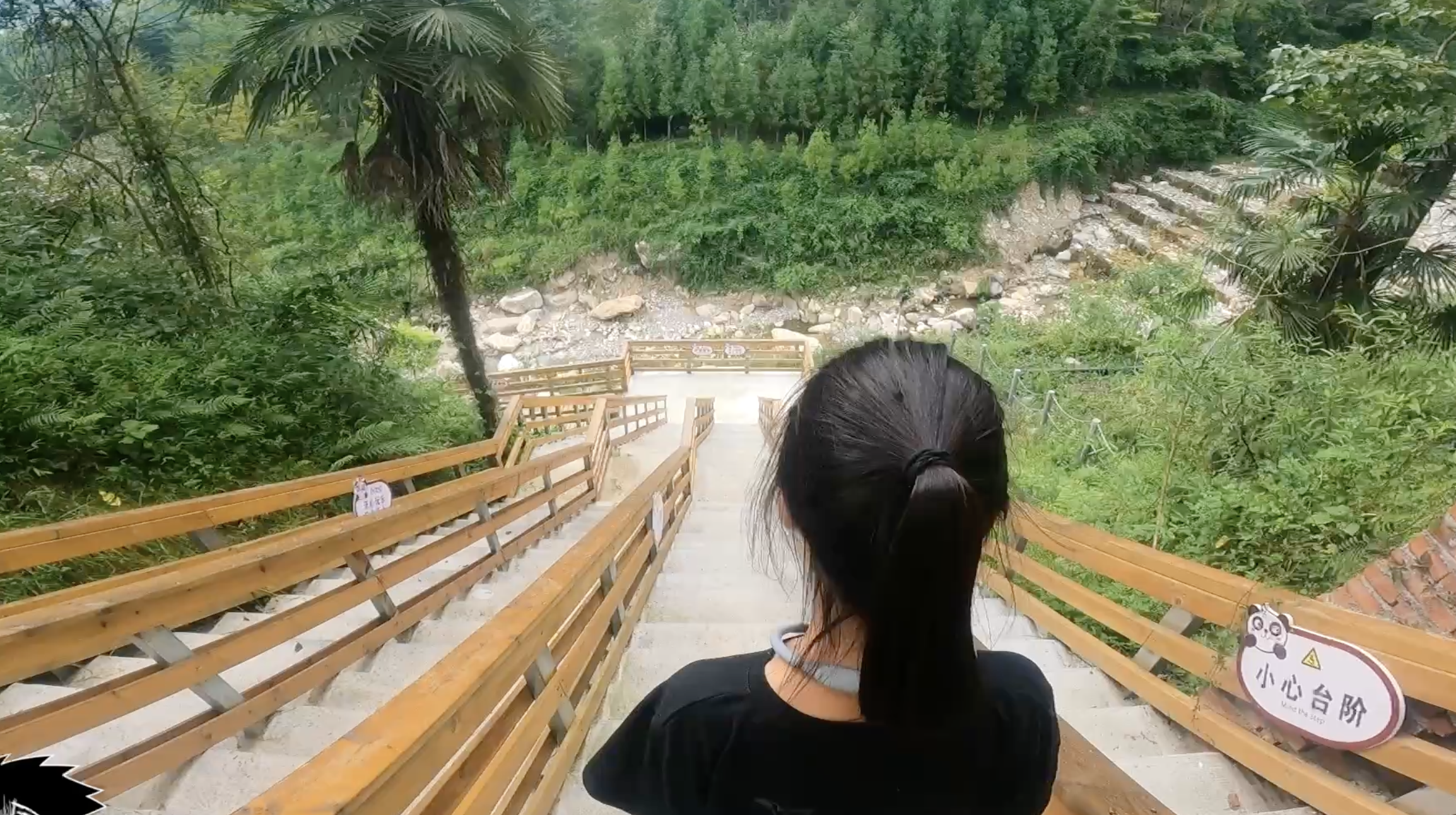 bilibili|房车自驾旅行山谷玻璃漂流 惊险刺激 景区路牌不清晰停车场有点坑