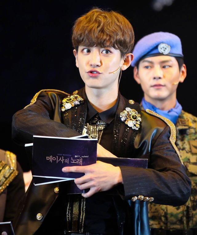 EXO|exo出道十年成员现状：灿烈绯闻多，金钟大成二胎奶爸，素人鹿晗