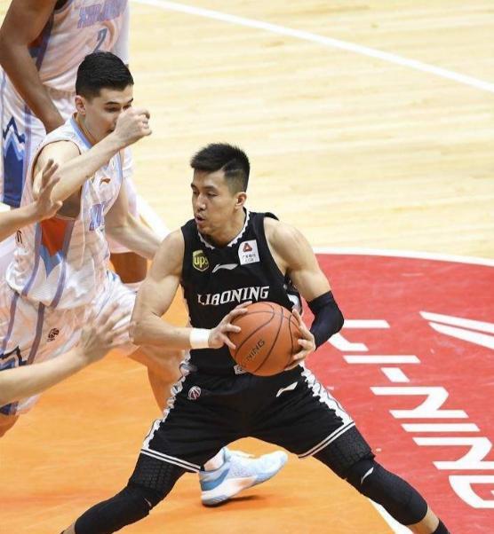 辽宁男篮|过去辽篮参加春晚后都没能夺冠,今年寅虎春晚他们选择备战!