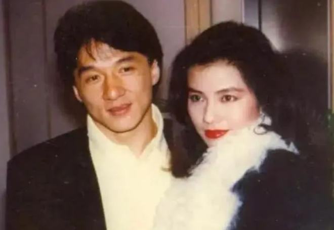 成龙|老色批成龙，是时候为自己的风流韵事付出代价了