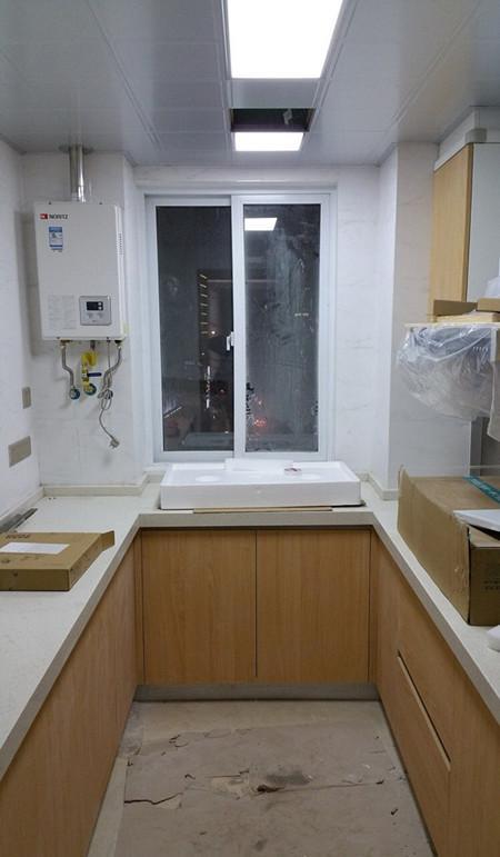 女儿在朋友圈晒木工父亲给打的全屋家具,网友们都看泪奔了!