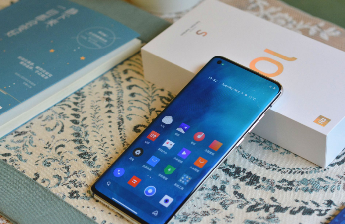 小米科技|现在用红米k30pro,保持之前拿手掌拖手机的习惯,并没有长茧子