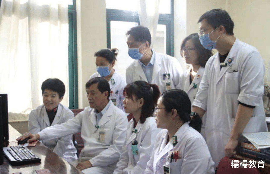 医生|“三无家庭”的孩子不建议学医？过来人的亲身体会，答案很现实