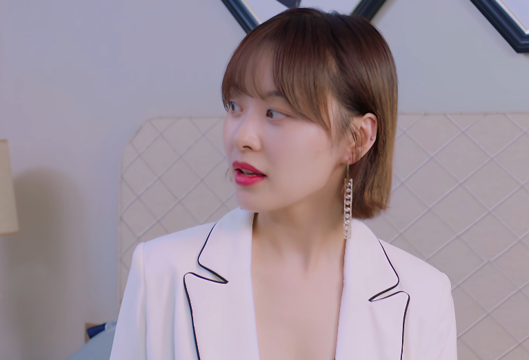 奈何boss爱上我|鹅厂捡到宝了！《奈何BOSS爱上我》闷声热播，更8集就吊足我胃口