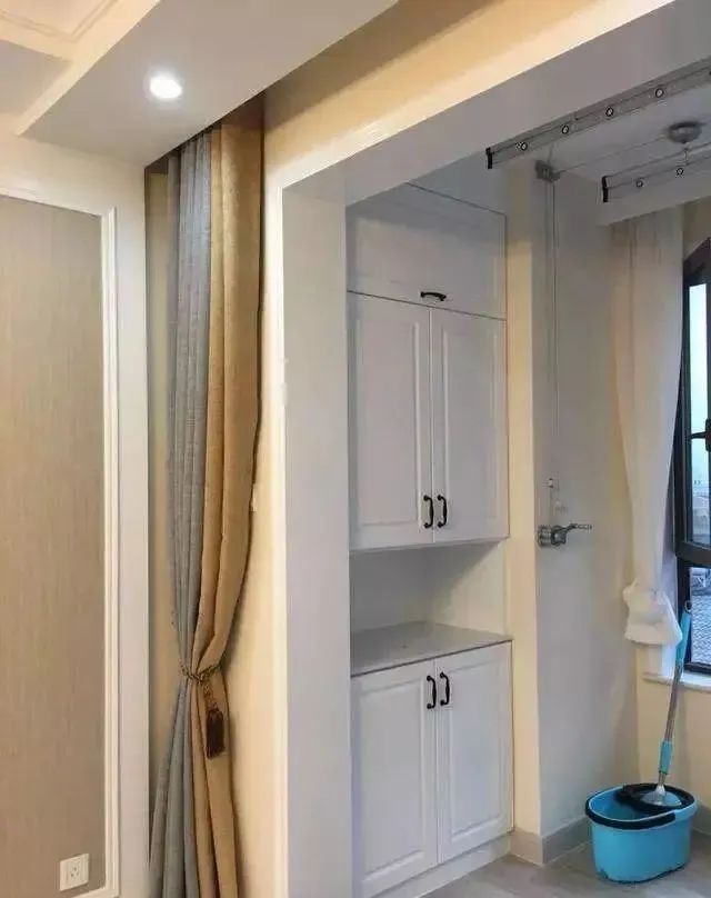 马上入住新家了忍不住晒一晒,朋友都夸客厅漂亮,尤其沙发墙!