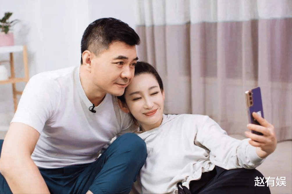 王新军|知名女星情定穷小子,丈夫走红后坚决离婚,二婚再娶小6岁女明星