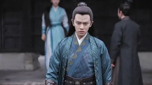 李沁|李沁新剧将上映，红衣路透照惊艳众人，搭档任嘉伦又是一部爆款