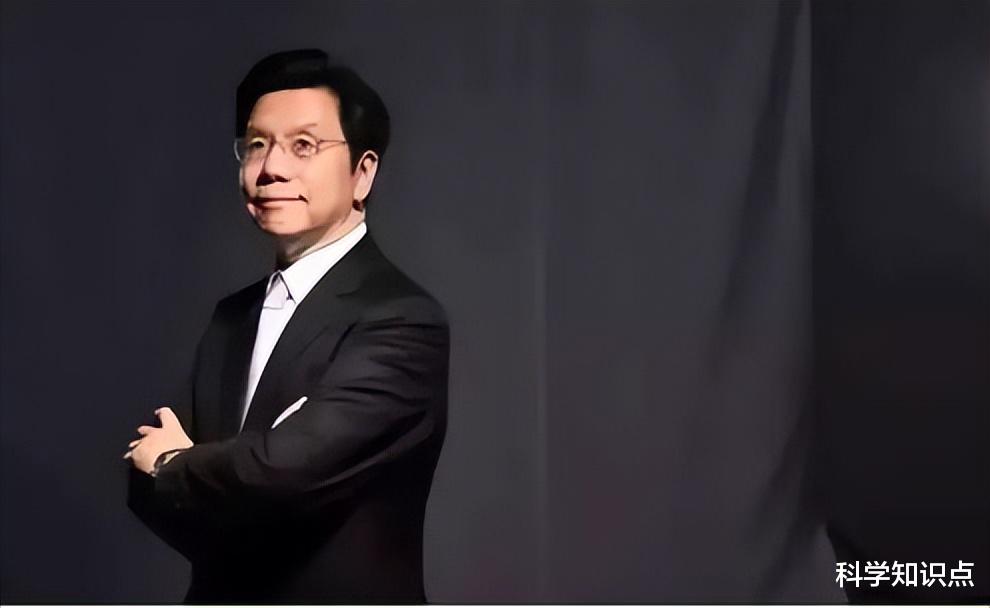 李开复|不忘记自己是中国人,他执意从美撤离,把864家公司带回祖国