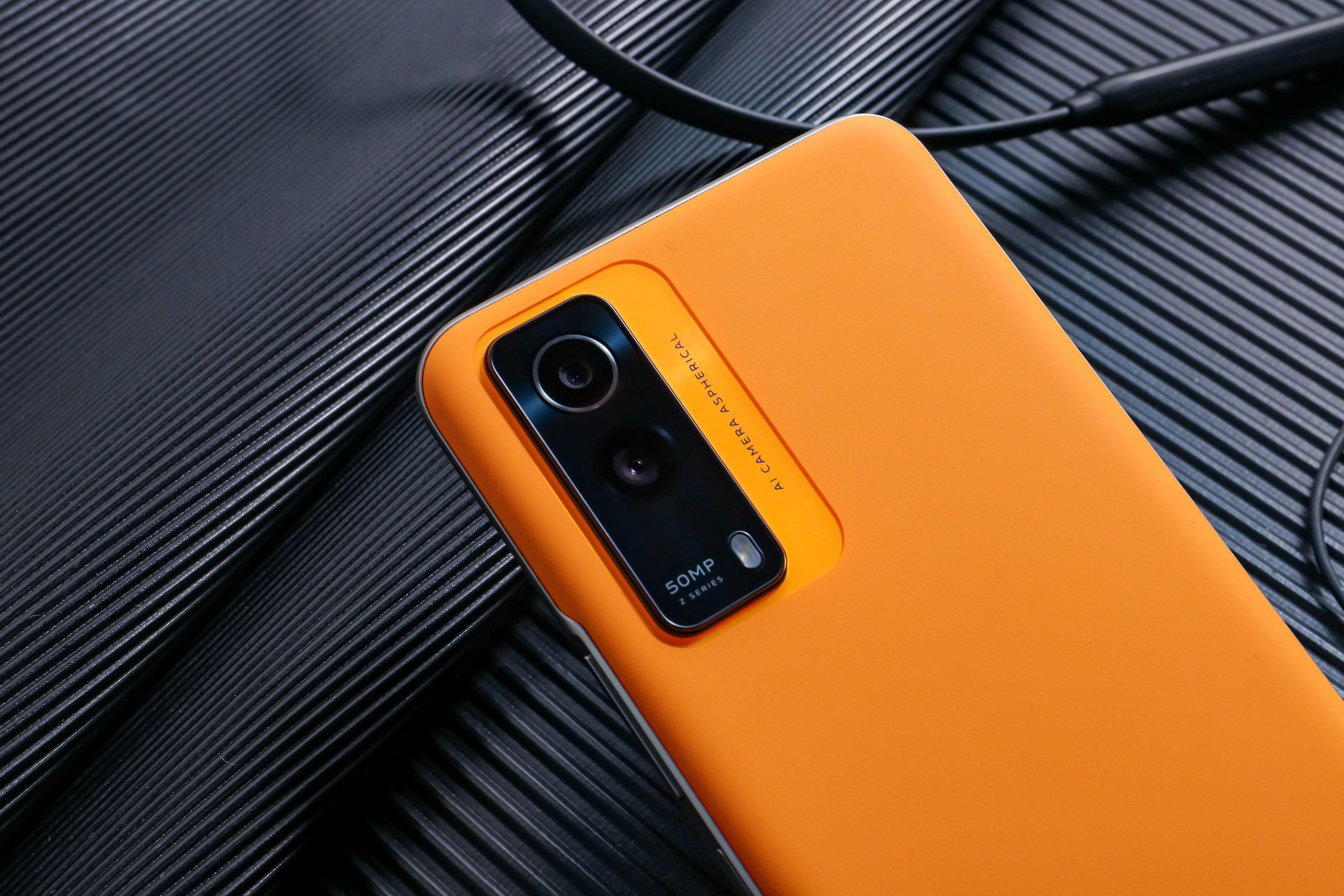 iqoo|千元机也能享受全面体验！内外兼修的iQOO Z5x谁能不爱？